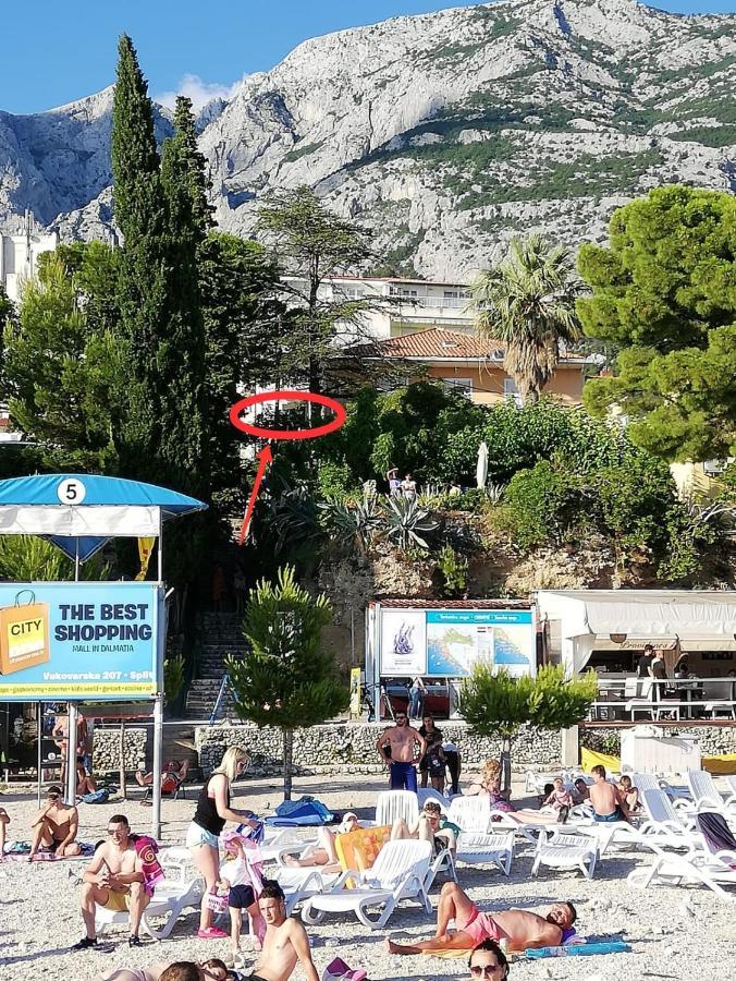 Family With A Sea View And A Free Parking Makarska