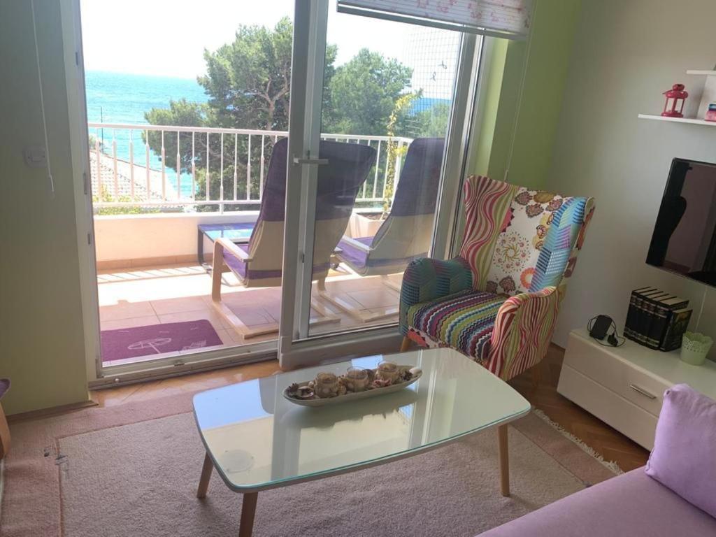 Family With A Sea View And A Free Parking Leilighet Makarska